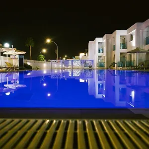 kaos-hotel-apartments.hotelsatayianapa.com/