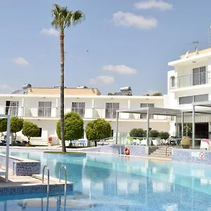 fedrania-gardens-hotel.hotelsatayianapa.com/